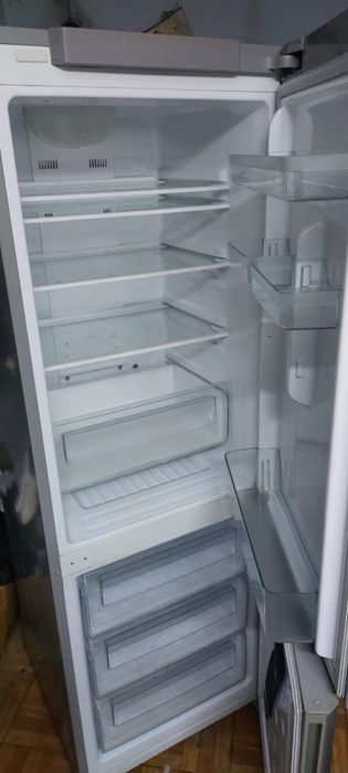 Продается холодильник SAMSUNG