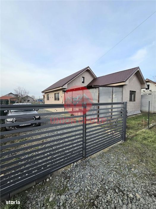 Casa 4 Camere cu Teren in Proprietate la Corbu