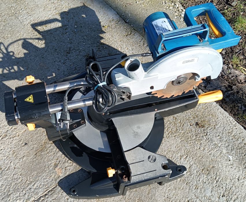 Circular pendular, culisant si unghiular, CMI, motor 1800W