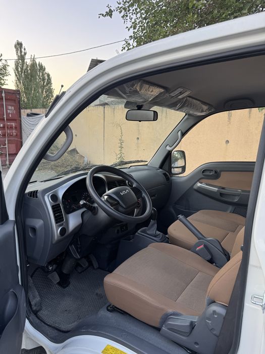 Kia bongo k 2700