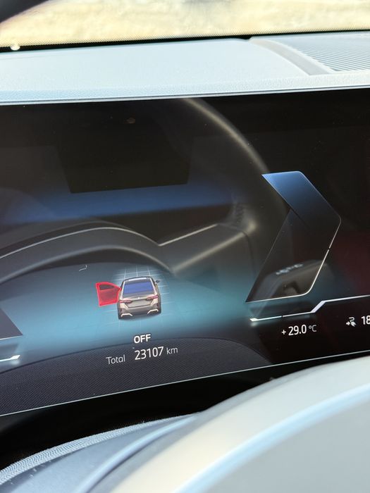 BMW i5 35l sotiladi