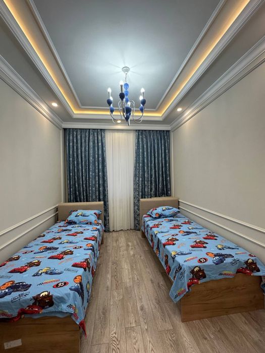 Продается Шикарная Квартира  Мирзо Улукбек район Эко базар 3/3/4