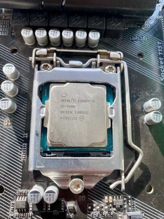 Процессор LGA1151i5 7400