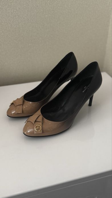 Женские туфли (Италия)