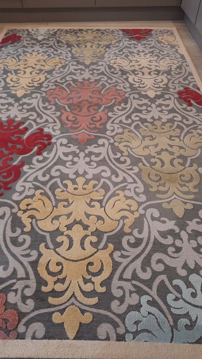 Продам шелковый ковер