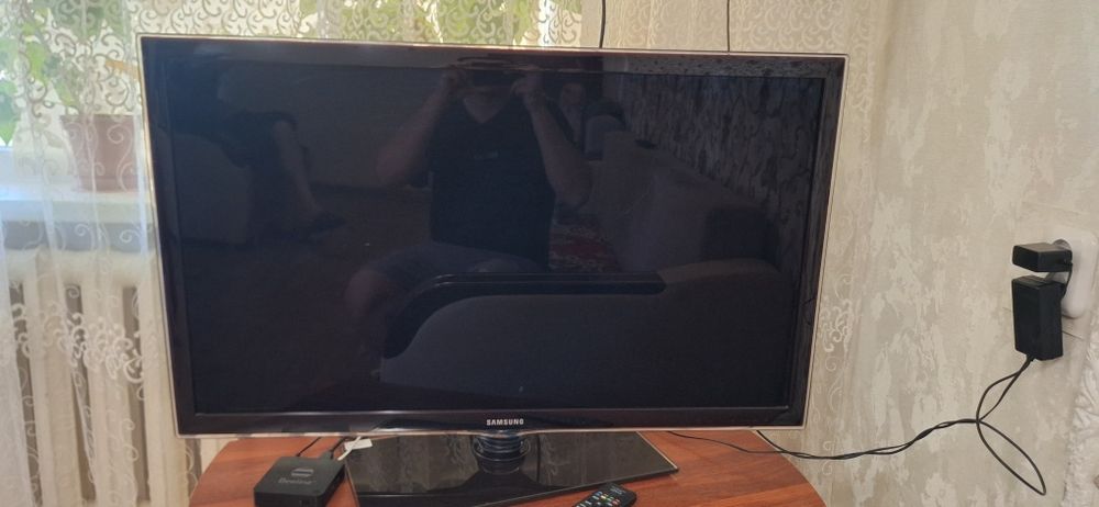 Телевизор бу на запчасти.