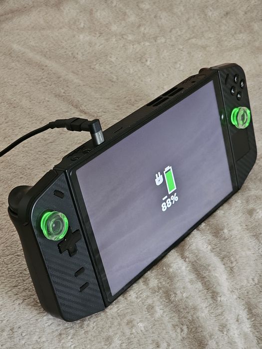 Lenovo Legion Go, увеличенная батарея, 512Gb, портативная, игровая при