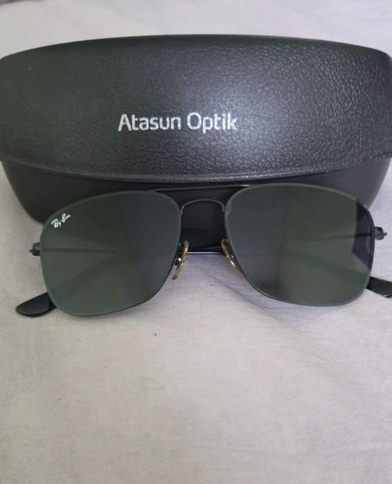 Солнцезащитные очки Ray.Ban