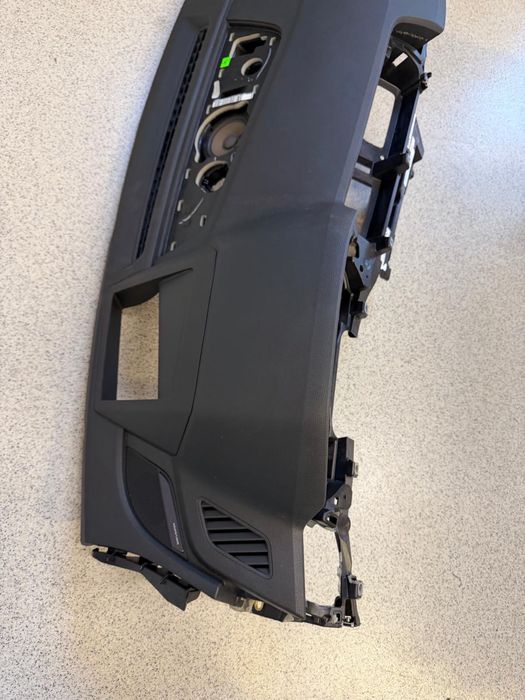Plansa bord audi Q5 2017-2025