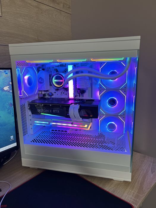 Геймърски компютър / Ryzen 7 3800X / RTX 3070 8GB / 32GB RAM / 1TB SSD / 1000W PSU