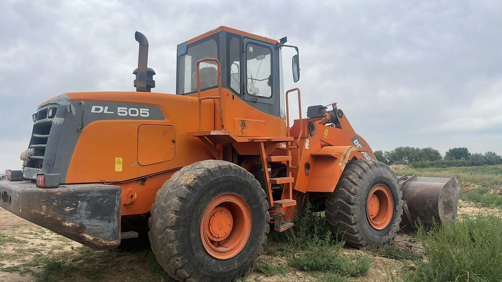 Погрузчик dossan dl505