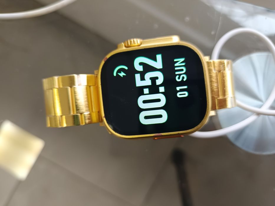 Златист Смарт Часовник  Apple Watch Ultra