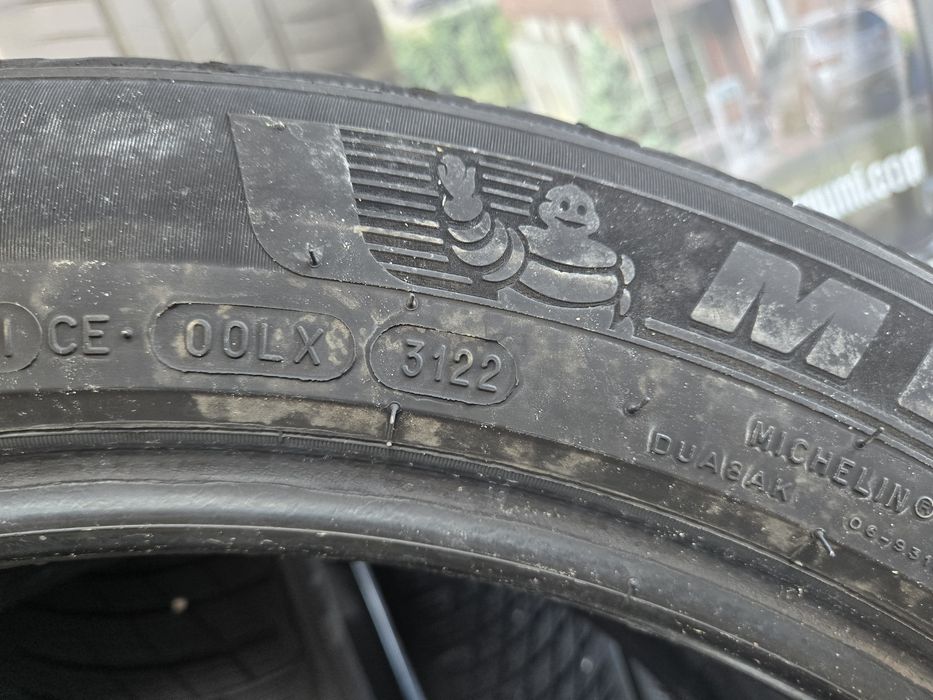 275/45/21//315/40/21 MICHELIN