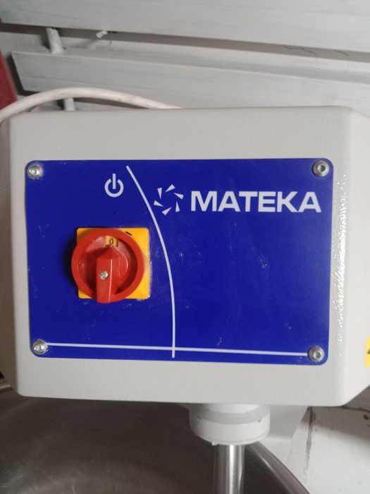Тестомес машина-75кг  Mateka HYM 750 m