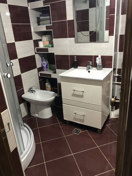 Inchiriez in regim hotelier(cazare)