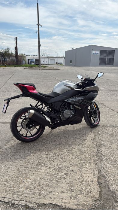 CFMOTO 300SR 2025