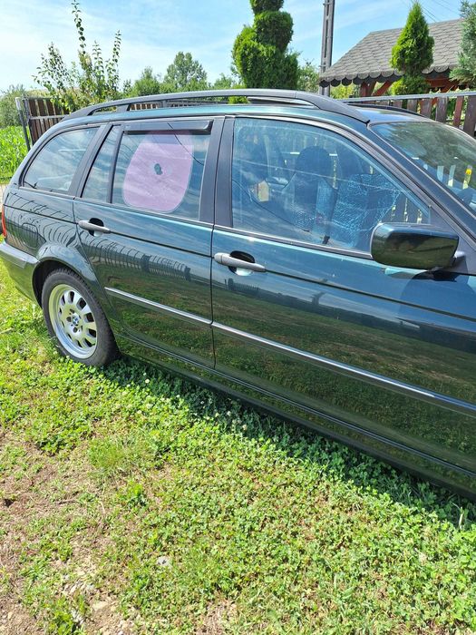 Vand masina BMW  din anul 2005,se poate vedea oricand.
