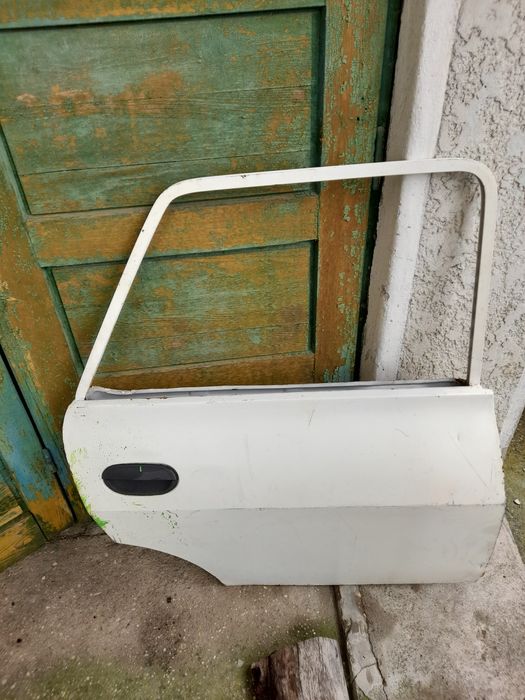 Usi dacia  1310 berlina break CN4