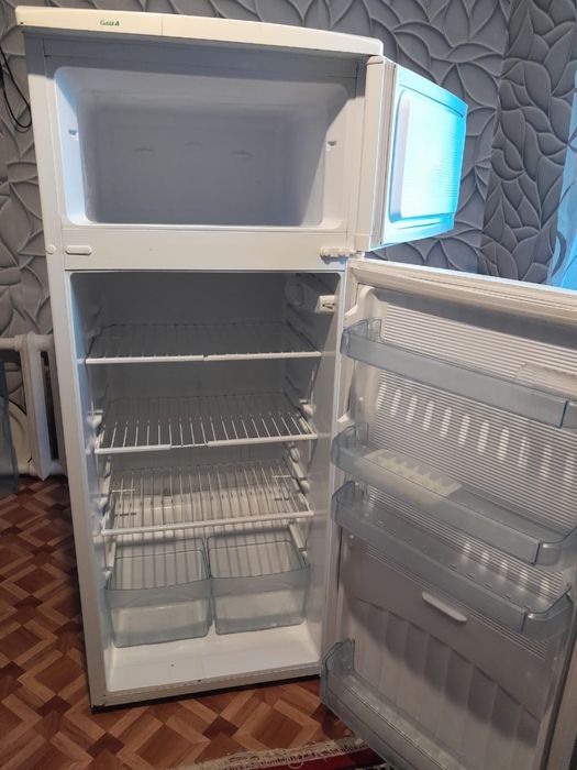 Холодильник,15.000 тсч