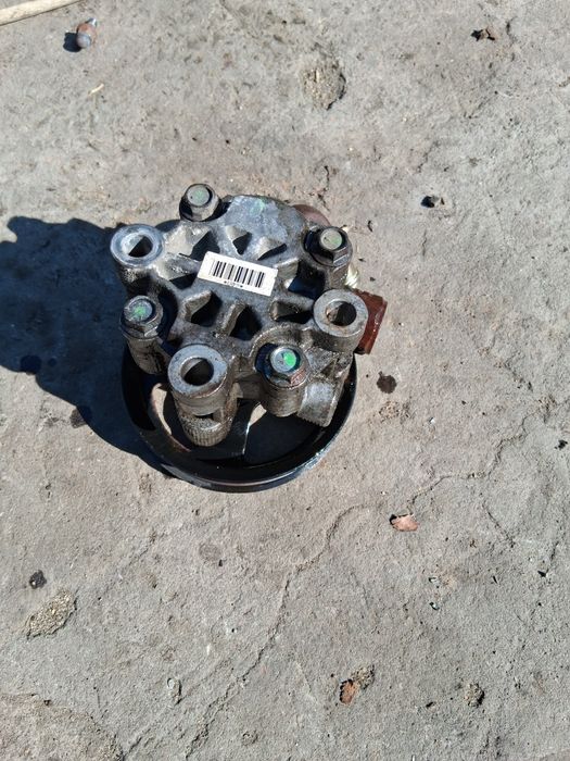 Pompa servodirectie Toyota Avensis 2.0 2.2 D4D 2003-2009