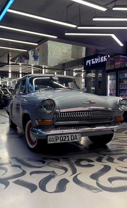 Аренда прокат ретро автомобиль с водителем (ГАЗ21 1964)