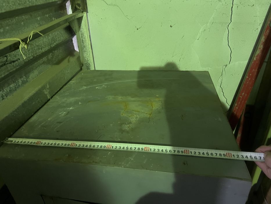 Сейф металический