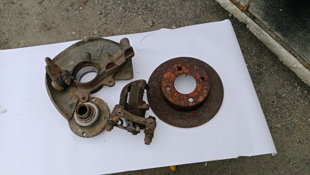 Запчасти на Ауди 80 б4