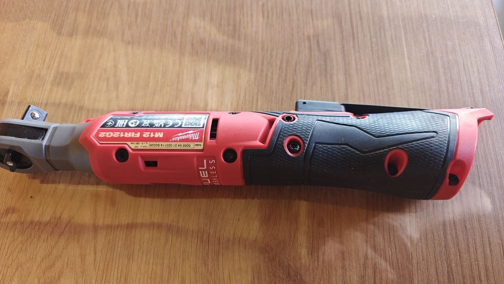 Clichet milwaukee m12 ultimul model 108 nm forță cap 1/2