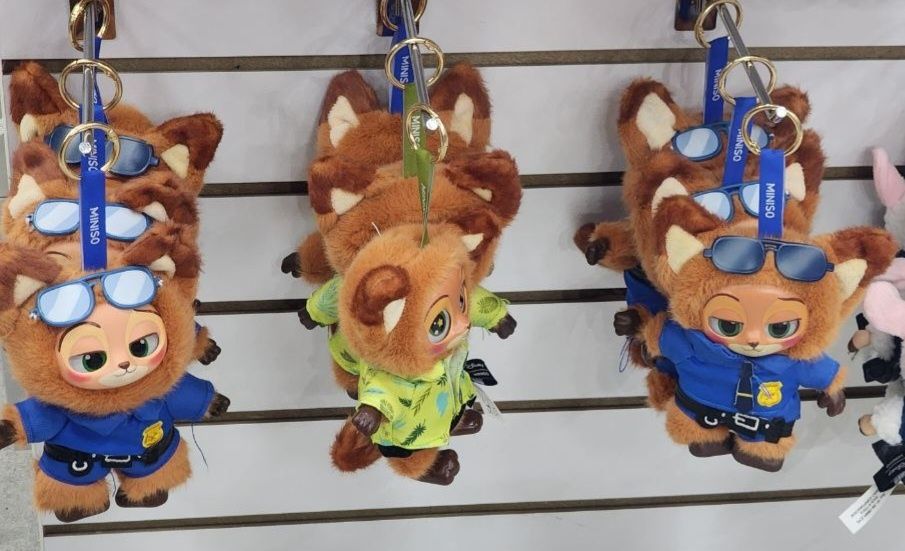 Zootopia оригинал от Miniso зверополис 100 оргинал