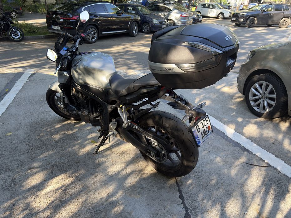 Honda CB650R 2021 ~4500km