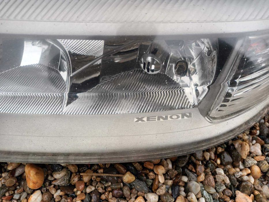 ляв и десен ксенонов фар оборудван за рено лагуна RENAULT LAGUNA
