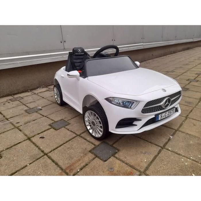 Бяла акумулаторна кола Mercedes Benz CLS350 с кожена седалка 12V