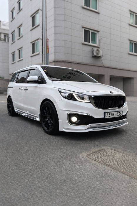 Kia Carnival 9 местный