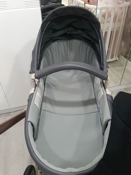 Продам детскую коляску