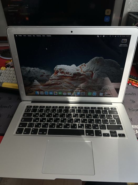Продам MacBook Air 13”