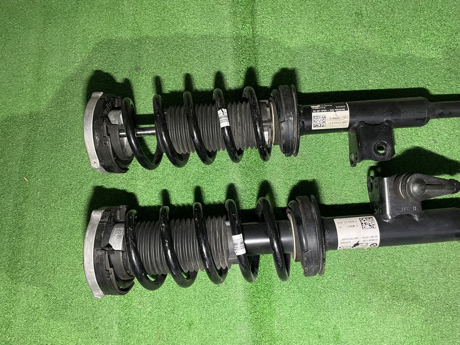 Bmw Seria 5 G30 G31 Amortizor fata stanga dreapta complete