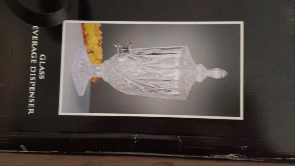 Стеклянный диспенсер