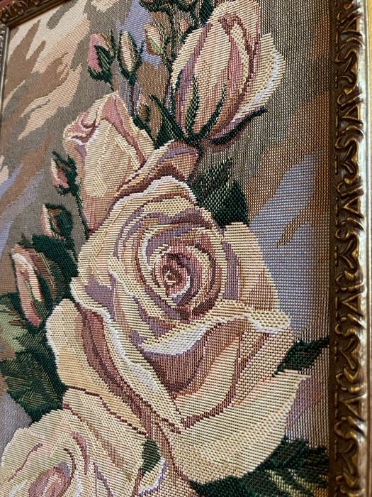 Гобелены цветочные