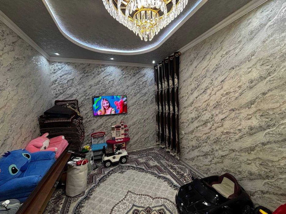 Metro yonidan 2 xonalik xonadon sotiladi 63 m2