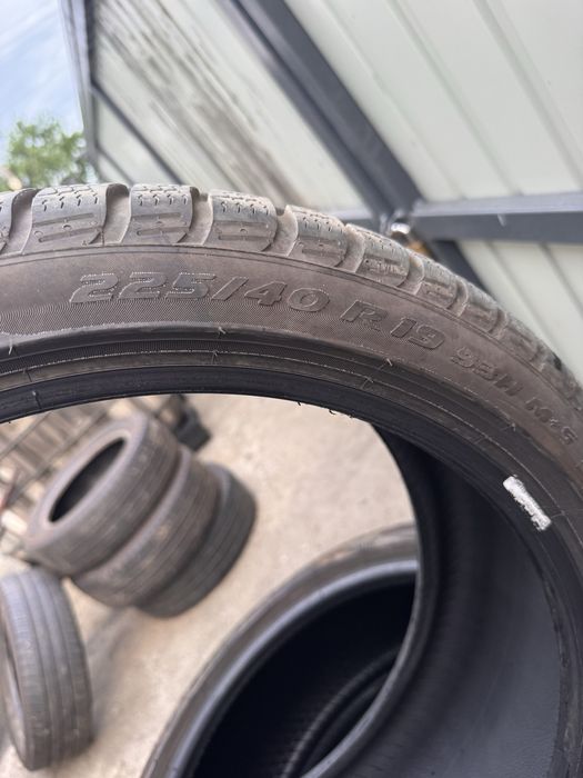 Pirelli 4buc 225/40r19 M+S de iarna