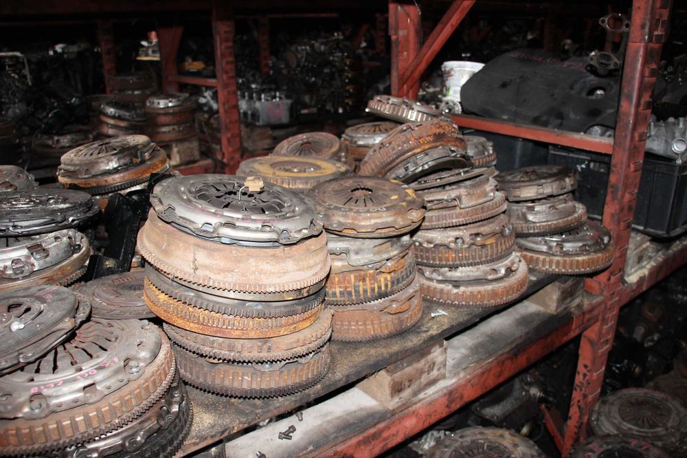 Съединител комплект, феродо, маховик, притискател автомоболи и джипове