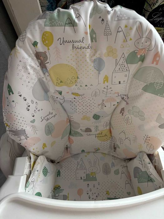 Децки стол за хранене