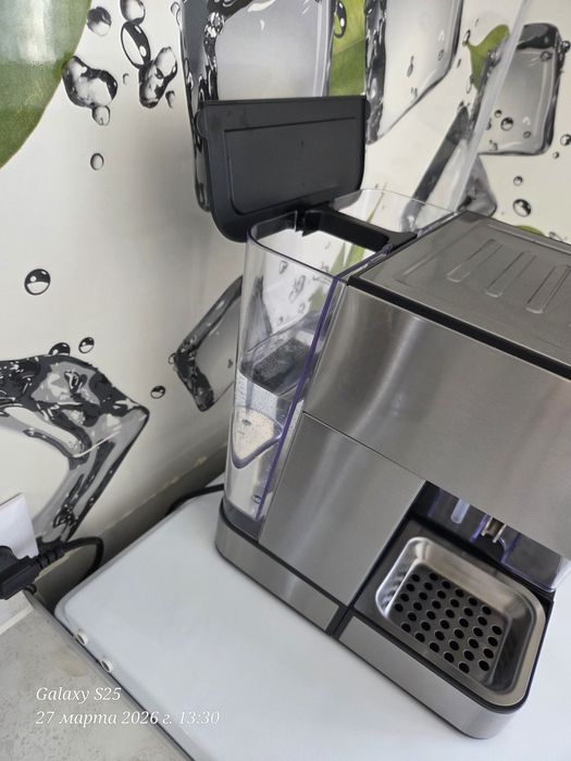 Продам кофемашину новая