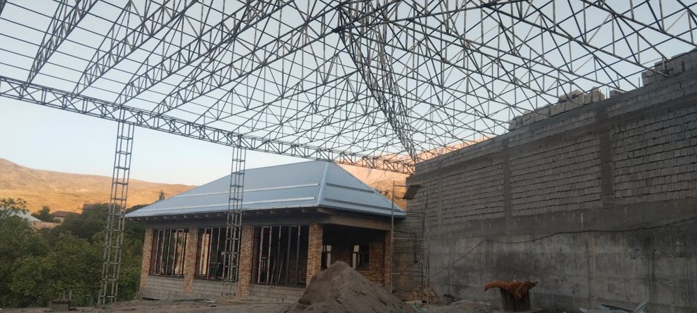 Том Навес Парник курамиз