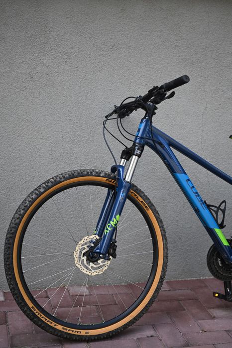 Bicicleta Cube Aim Race 27.5" - ca nouă, ideală statură mică