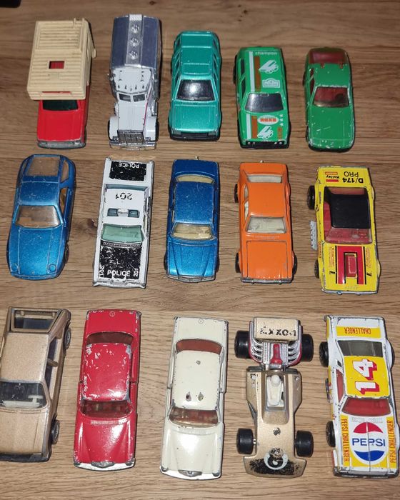 Se vinde machete masinuta, matchbox,siku,majorette