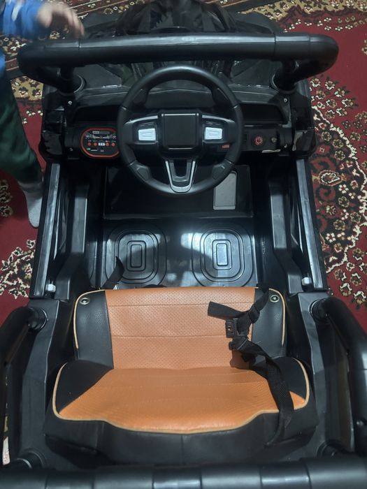 Машинка с аккумулятором