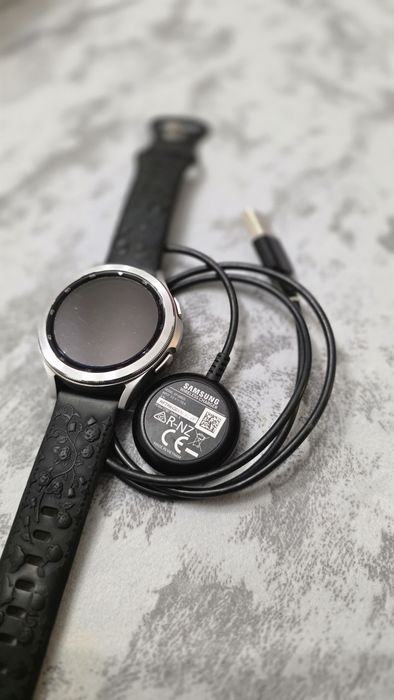 Ceas Smartwatch Samsung Galaxy Watch4 Classic 42mm, Bluetooth, Negru