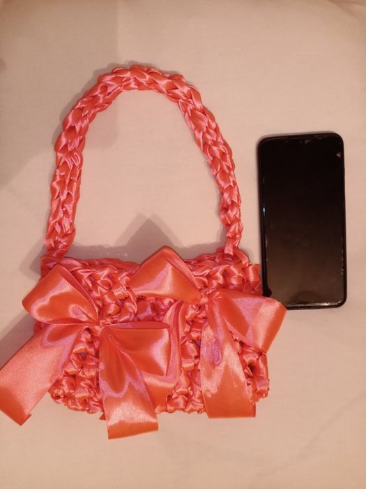 Сумка вязаная из лент