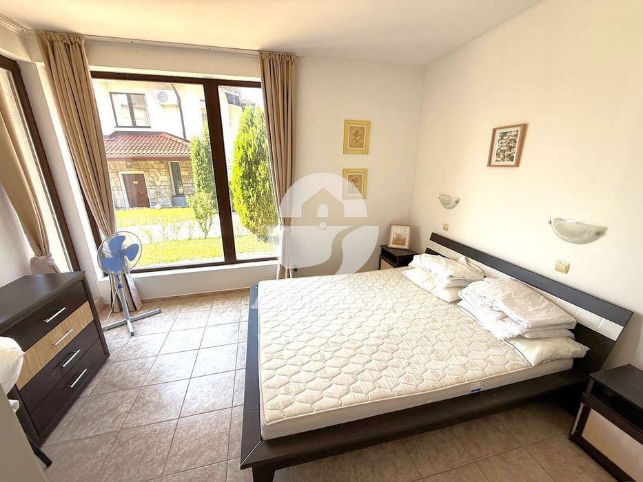 Продава се Къща в с. Кошарица, Област Бургас - 225 кв.м за 796 €/кв.м - Снимка #3